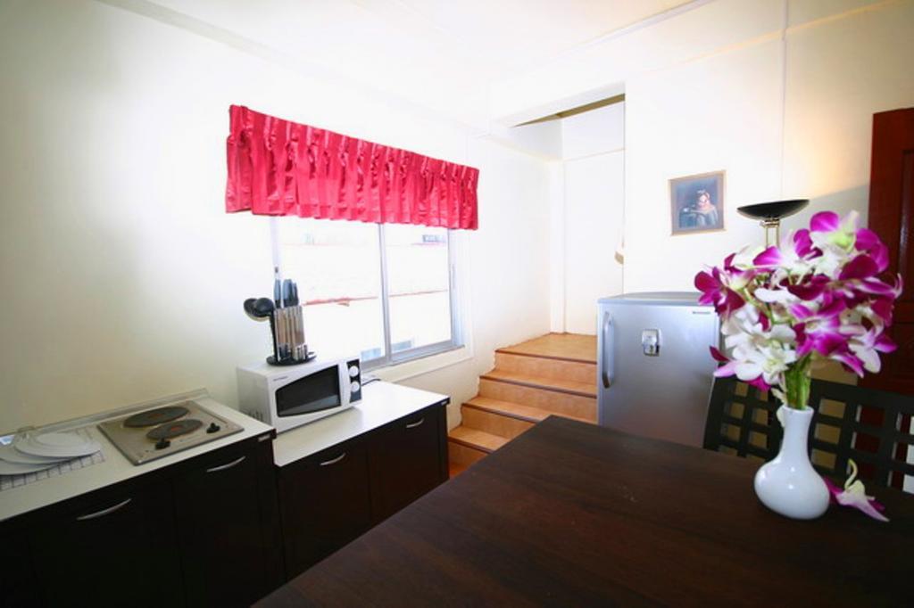 Karon 2Gether Guesthouse الغرفة الصورة