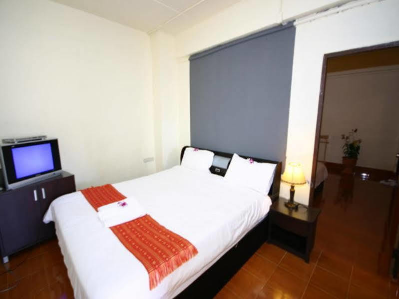 Karon 2Gether Guesthouse المظهر الخارجي الصورة